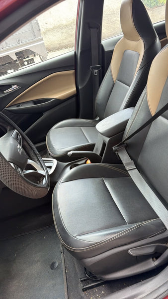 CHEVROLET ONIX PREMIER RED LINE
