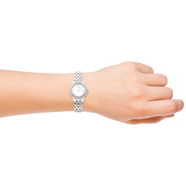Reloj Tisssot para dama en acero inoxidable.