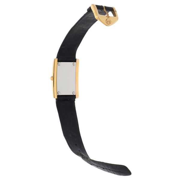 Reloj Movado para dama en acero chapa correa piel.