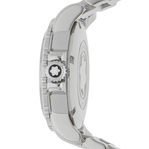 Reloj Montblanc para dama en acero inoxidable.