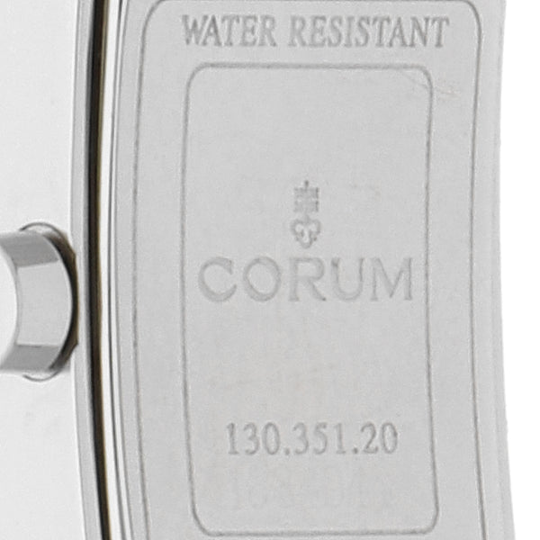 Reloj Corum para dama en acero inoxidable.