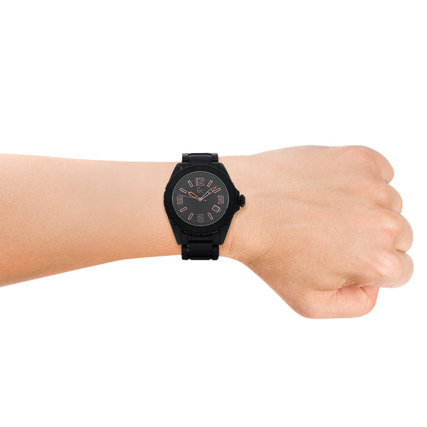 Reloj GC para caballero en acero y esmalte.