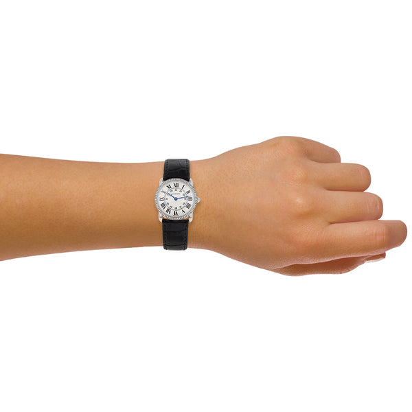 Reloj Cartier para dama modelo Ronde Louis caja en oro blanco 18 kilates.