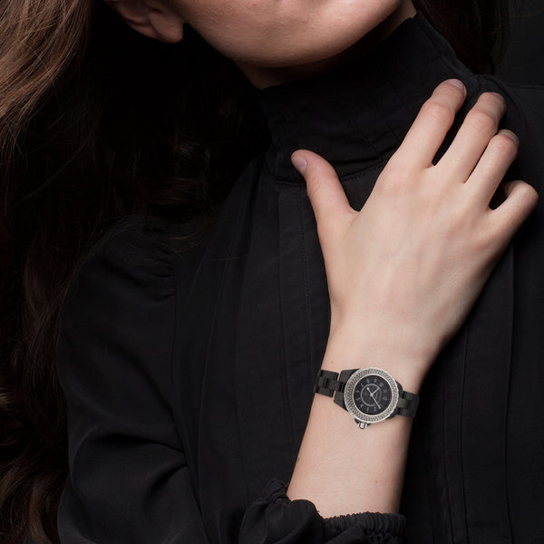 Reloj Chanel para dama modelo J12.
