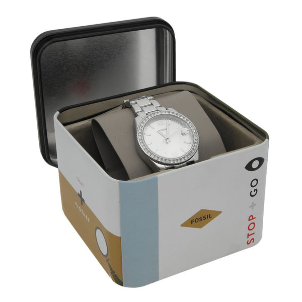 Reloj Fossil para dama en acero inoxidable.