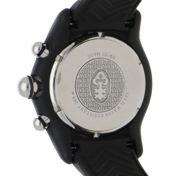 Reloj Corum para caballero modelo Bubble.