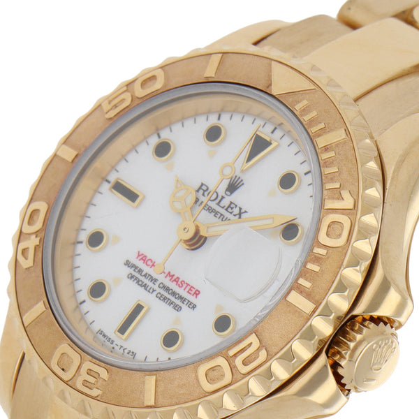 Reloj Rolex para dama modelo Yacht Master en oro amarillo 18 kilates.