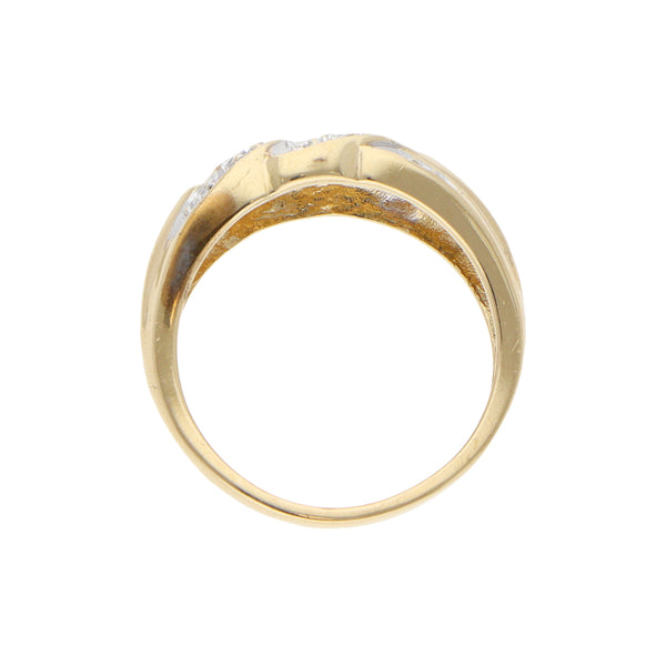 Anillo calado con sintéticos en oro amarillo 14 kilates.