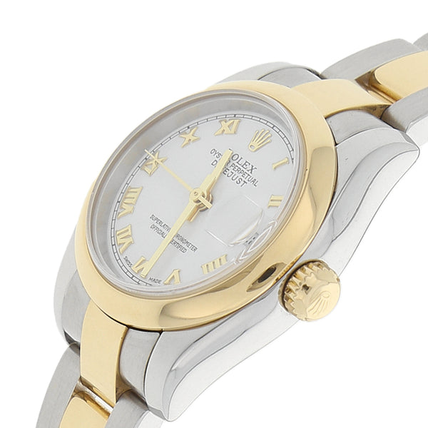 Reloj Rolex para dama modelo Oyster Perpetual Datejust vistas en oro amarillo 18 kilates.