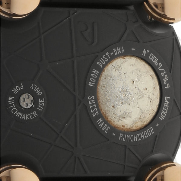 Reloj Romain Jerome para caballero modelo Moon-DNA Invader vistas en oro rosa 18 kilates.