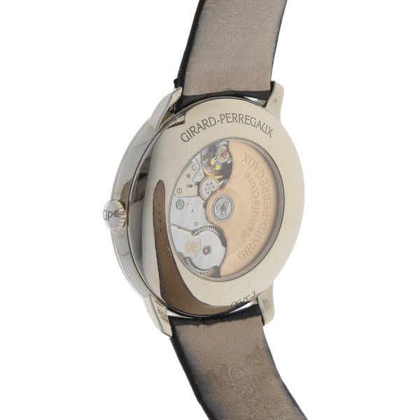 Reloj Girard Perregaux para caballero modelo 1966 caja en oro blanco 18 kilates.