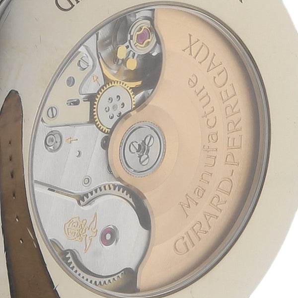 Reloj Girard Perregaux para caballero modelo 1966 caja en oro blanco 18 kilates.