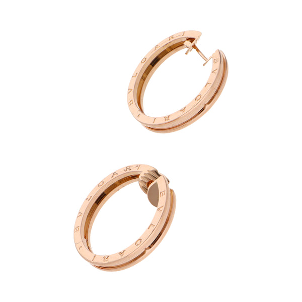 Arracadas articuladas firma Bvlgari en oro rosa 18 kilates.