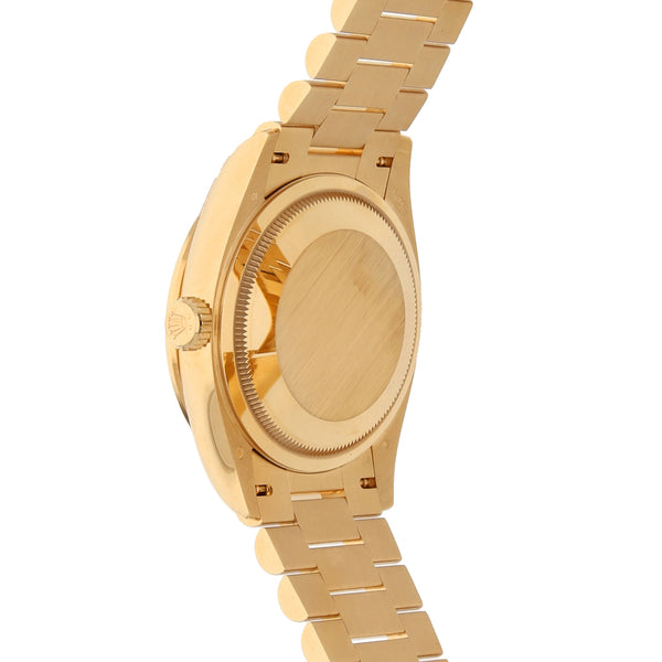 Reloj Rolex para caballero modelo Oyster Perpetual Day Date en oro amarillo 18 kilates.