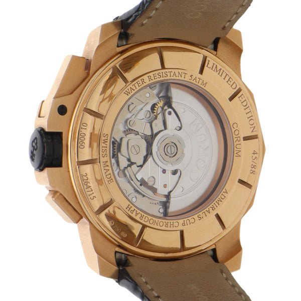 Reloj Corum para caballero modelo Admiral´s Cup vistas oro amarillo 18 kilates.