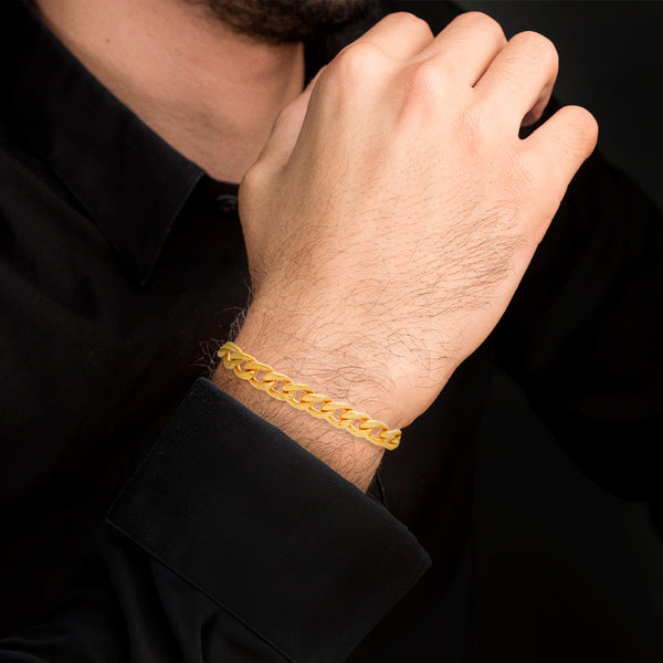 Pulsera eslabón barbado en oro amarillo 24 kilates.