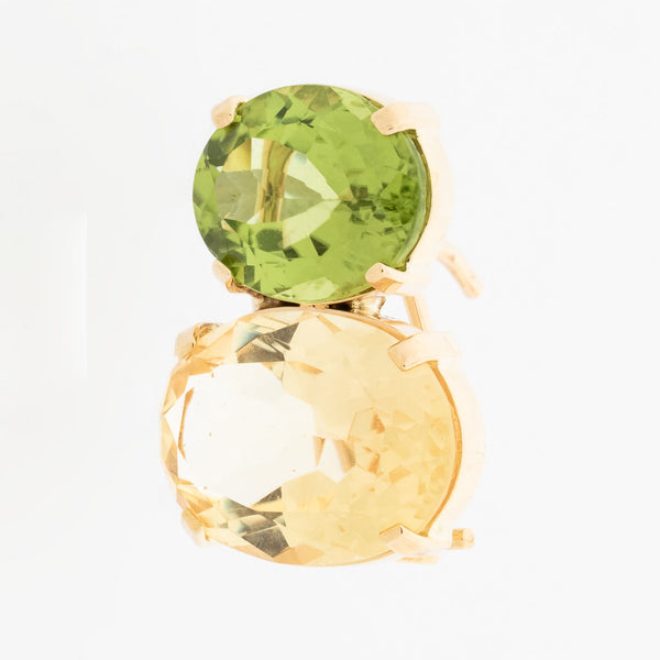 Aretes estilizados con citrinos y peridotos en oro amarillo 14 kilates.