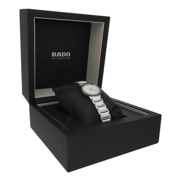 Reloj Rado para dama modelo Centrix.