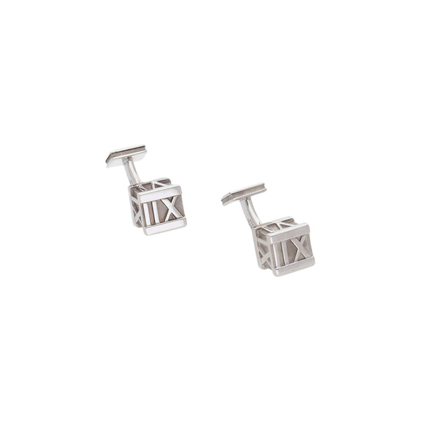 Mancuernillas hechura especial firma Tiffany & Co. en oro blanco 18 kilates.