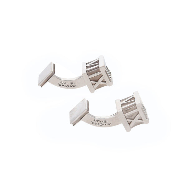 Mancuernillas hechura especial firma Tiffany & Co. en oro blanco 18 kilates.