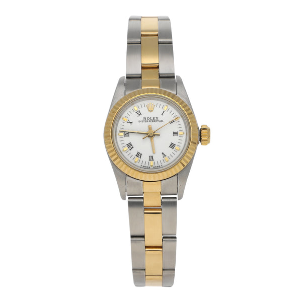 Reloj Rolex para dama modelo Oyster Perpetual vistas en oro amarillo 18 kilates.