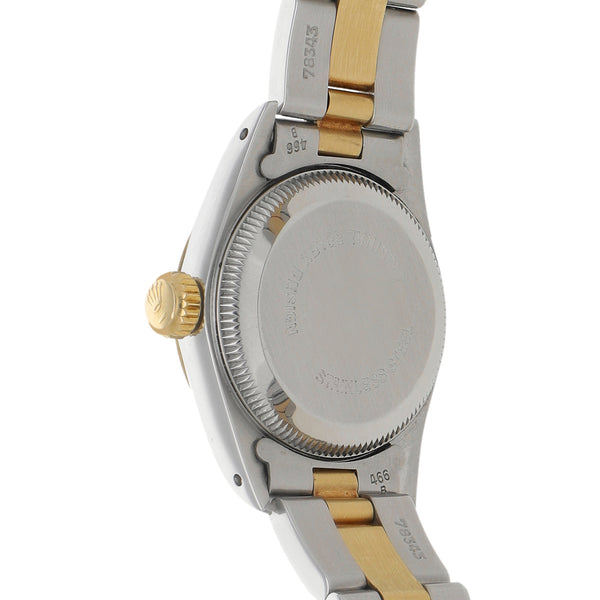 Reloj Rolex para dama modelo Oyster Perpetual vistas en oro amarillo 18 kilates.