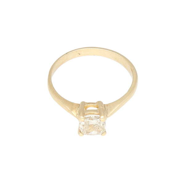 Anillo solitario con diamante en oro amarillo 14 kilates.