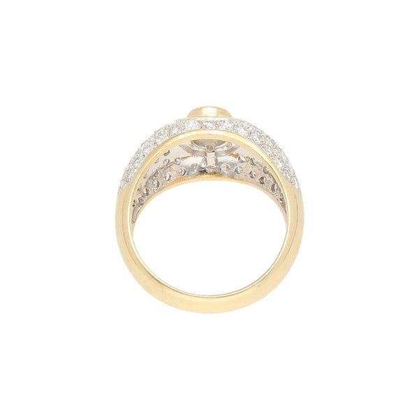 Anillo diseño especial con diamantes en oro amarillo 14 kilates.