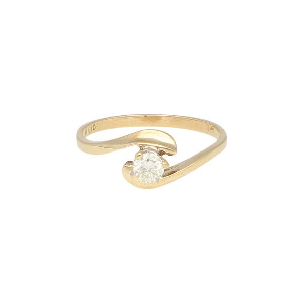 Anillo solitario con diamante en oro amarillo 14 kilates.