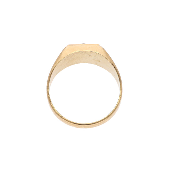 Anillo tipo sello en oro amarillo 18 kilates.