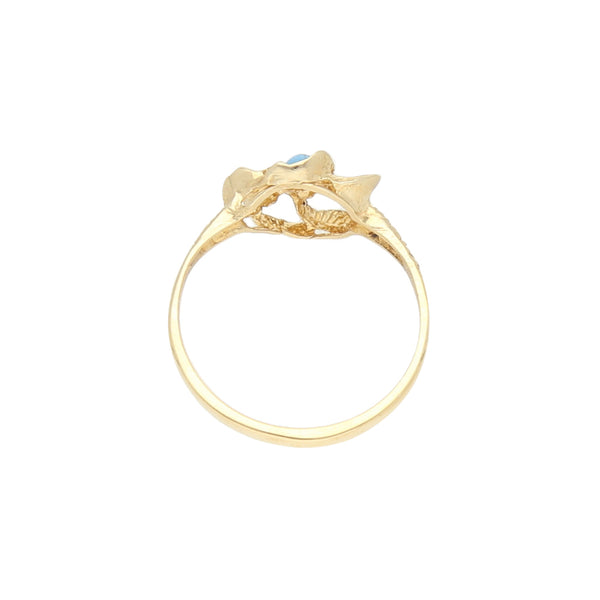 Anillo calado motivo flor en oro amarillo 14 kilates.