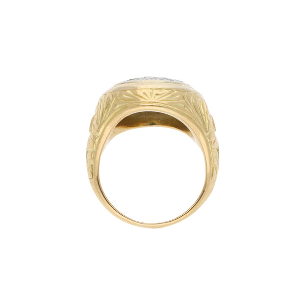 Anillo diseño especial con diamantes en oro amarillo 18 kilates.