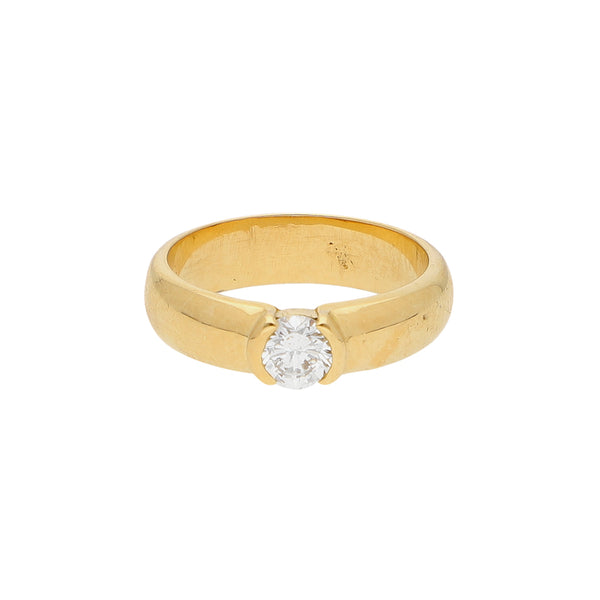 Anillo solitario con diamante en oro amarillo 18 kilates.