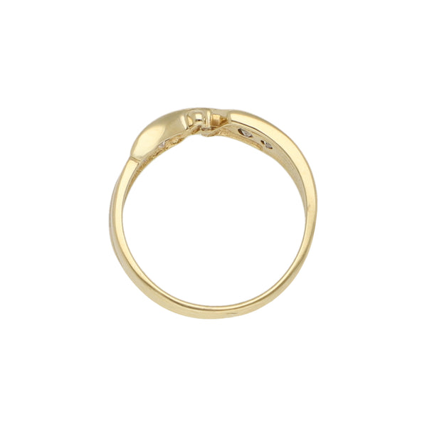 Anillo diseño especial con sintéticos en oro amarillo 14 kilates.