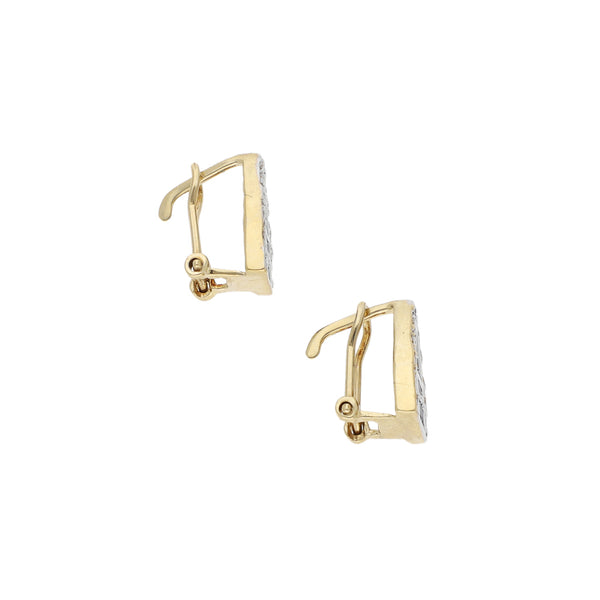 Aretes calados con sintéticos en oro amarillo 14 kilates.