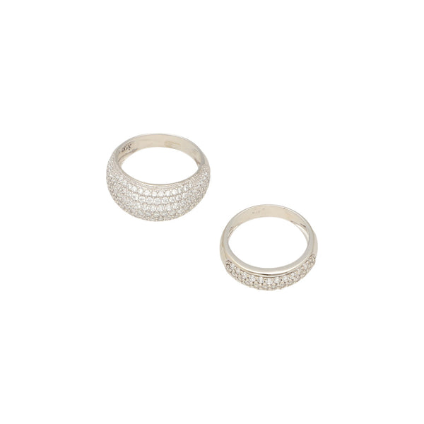 Dos anillos diseño especial con circonias en oro blanco 18 kilates.