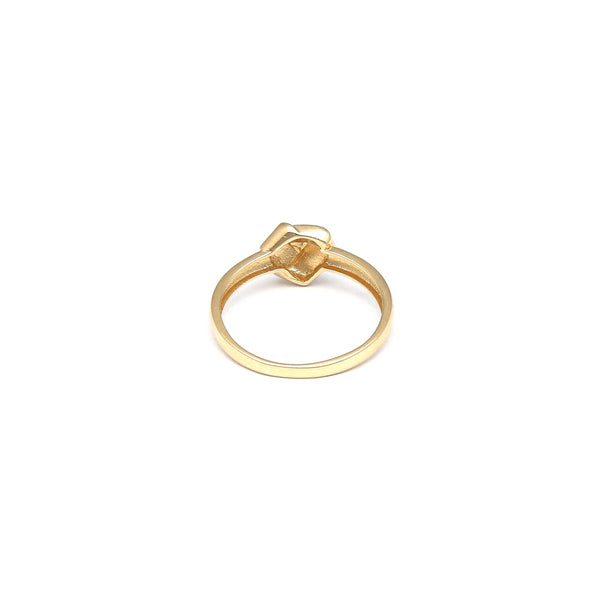 Anillo diseño especial motivo nudo en oro amarillo 14 kilates.