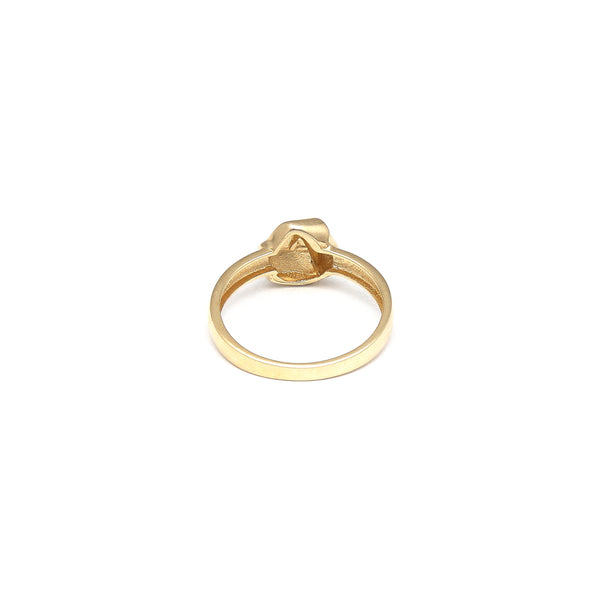 Anillo diseño especial motivo nudo en oro amarillo 14 kilates.