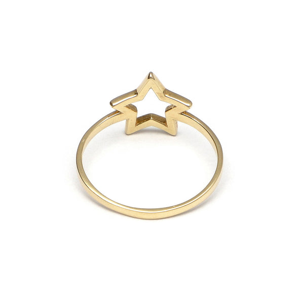 Anillo calado motivo estrella en oro amarillo 14 kilates.