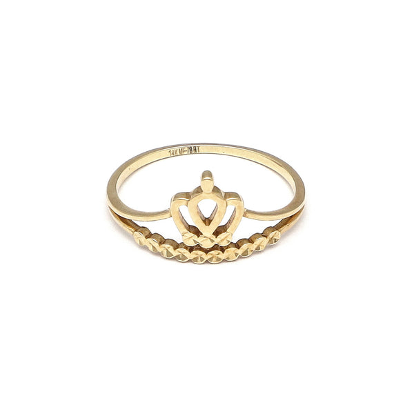 Anillo calado motivo corona en oro amarillo 14 kilates.