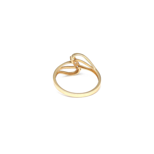 Anillo diseño especial con cironias en oro amarillo 14 kilates.