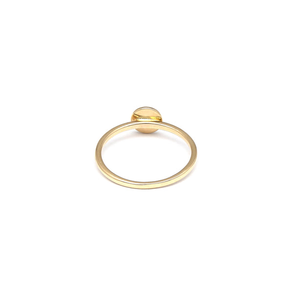 Anillo diseño especial con esmalte en oro amarillo 14 kilates.