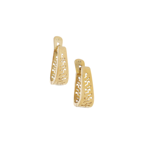 Aretes calados en oro amarillo 14 kilates.