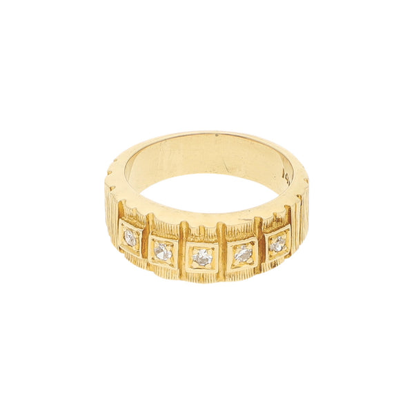 Anillo barroco con diamantes en oro amarillo 14 kilates.