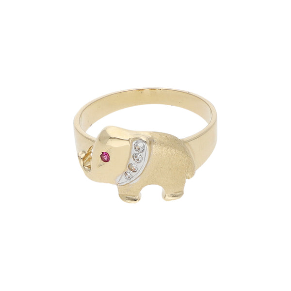 Anillo diseño especial con sinteticos motivo elefante en oro amarillo 14 kilates.