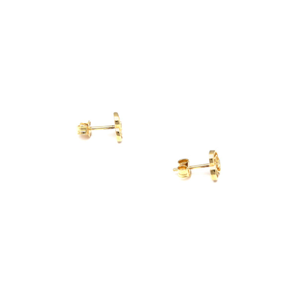 Aretes calados en oro amarillo 14 kilates.