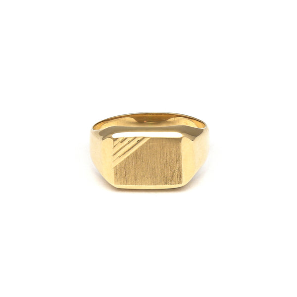 Anillo tipo sello en oro amarillo 14 kilates.