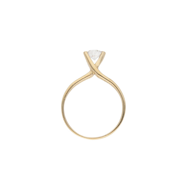 Anillo solitario con circonia en oro amarillo 14 kilates.