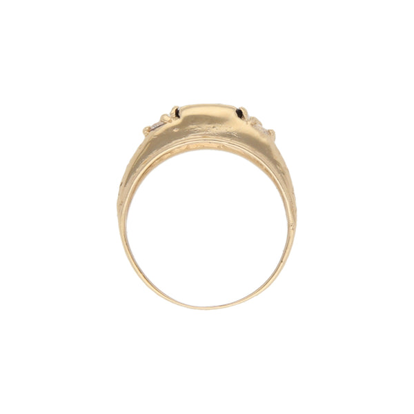 Anillo diseño especial con sintéticos en oro amarillo 14 kilates.