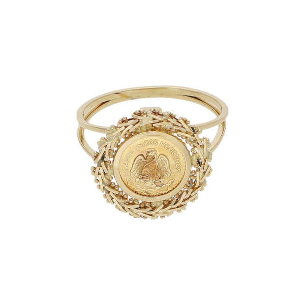 Anillo diseño especial motivo moneda en oro amarillo 14 kilates.